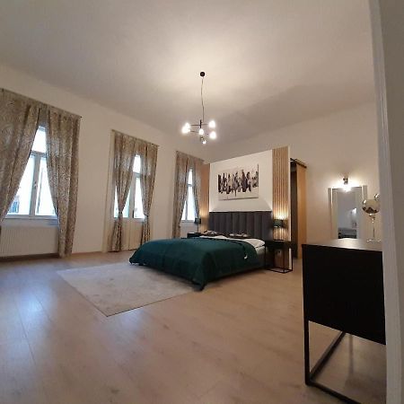 Entrez Apartment 3 - Historical Centre Кошице Экстерьер фото