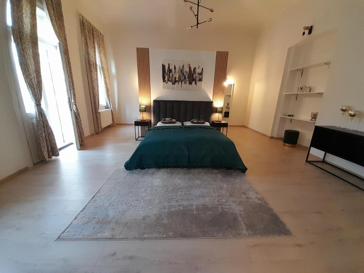 Entrez Apartment 3 - Historical Centre Кошице Экстерьер фото