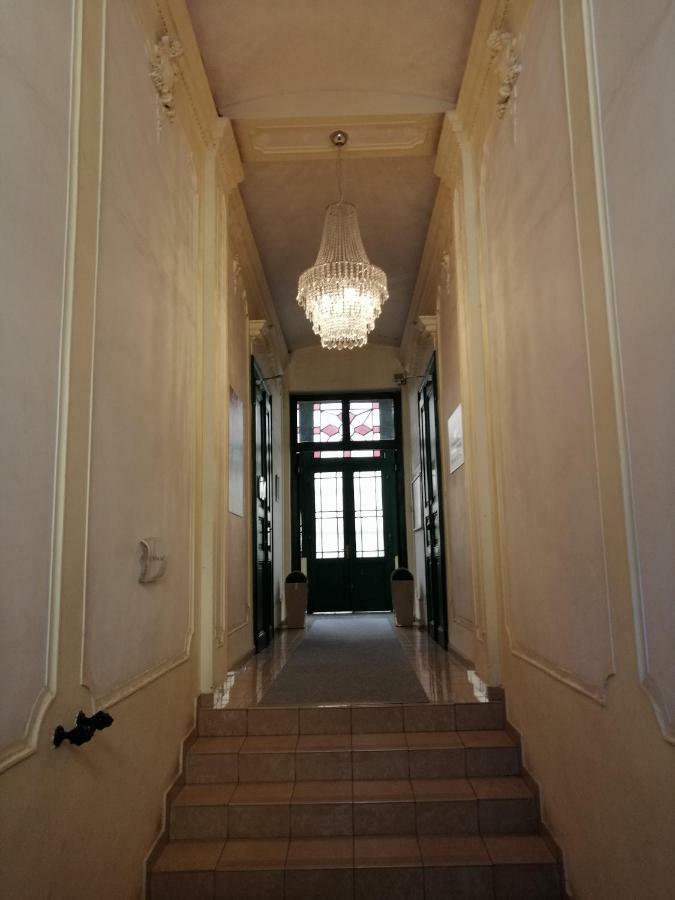 Entrez Apartment 3 - Historical Centre Кошице Экстерьер фото
