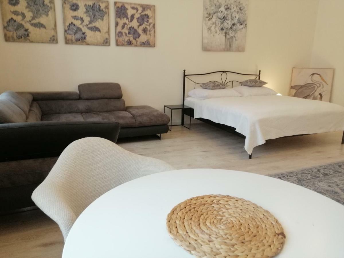 Entrez Apartment 3 - Historical Centre Кошице Экстерьер фото