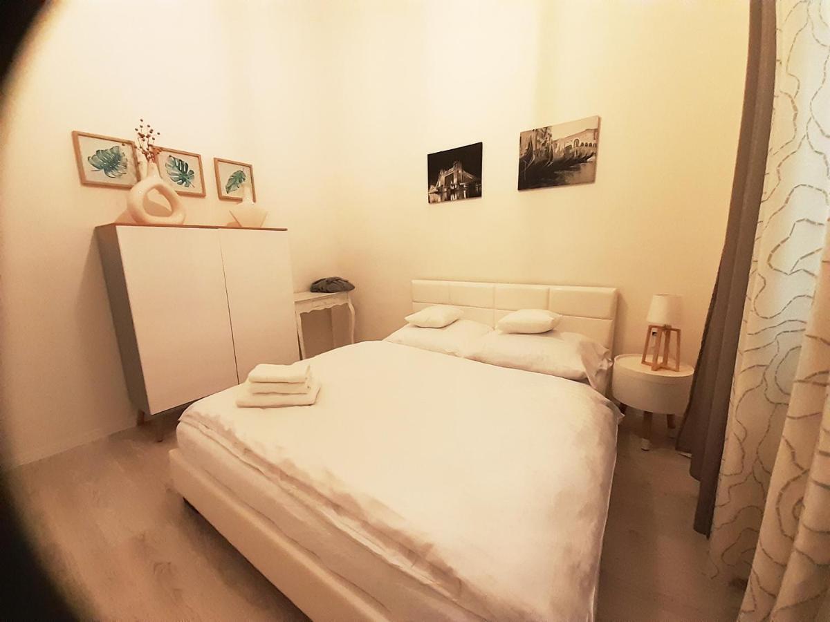 Entrez Apartment 3 - Historical Centre Кошице Экстерьер фото