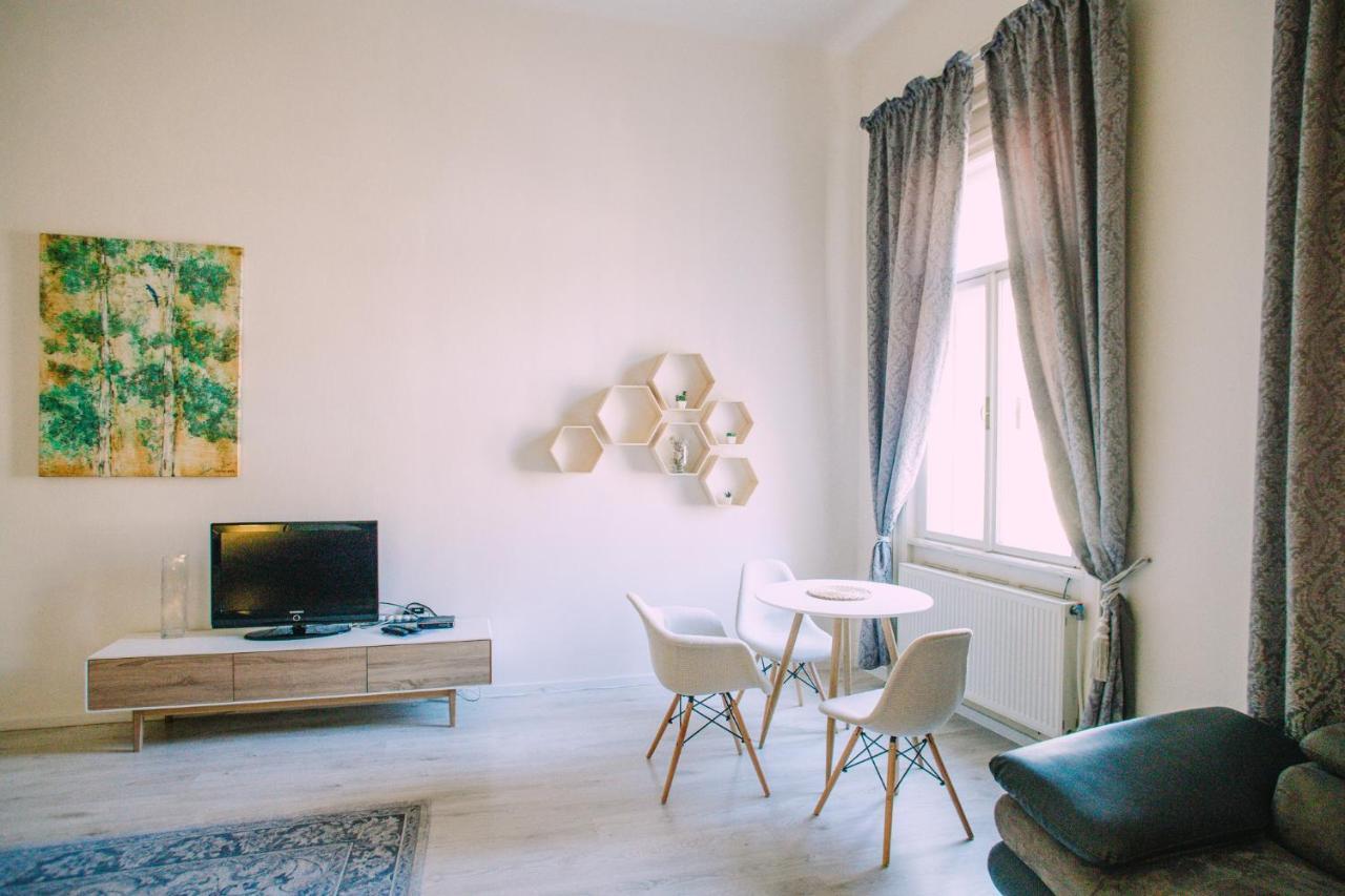 Entrez Apartment 3 - Historical Centre Кошице Экстерьер фото